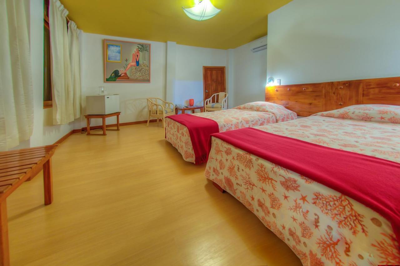Hotel La Casa De Marita Puerto Villamil Esterno foto