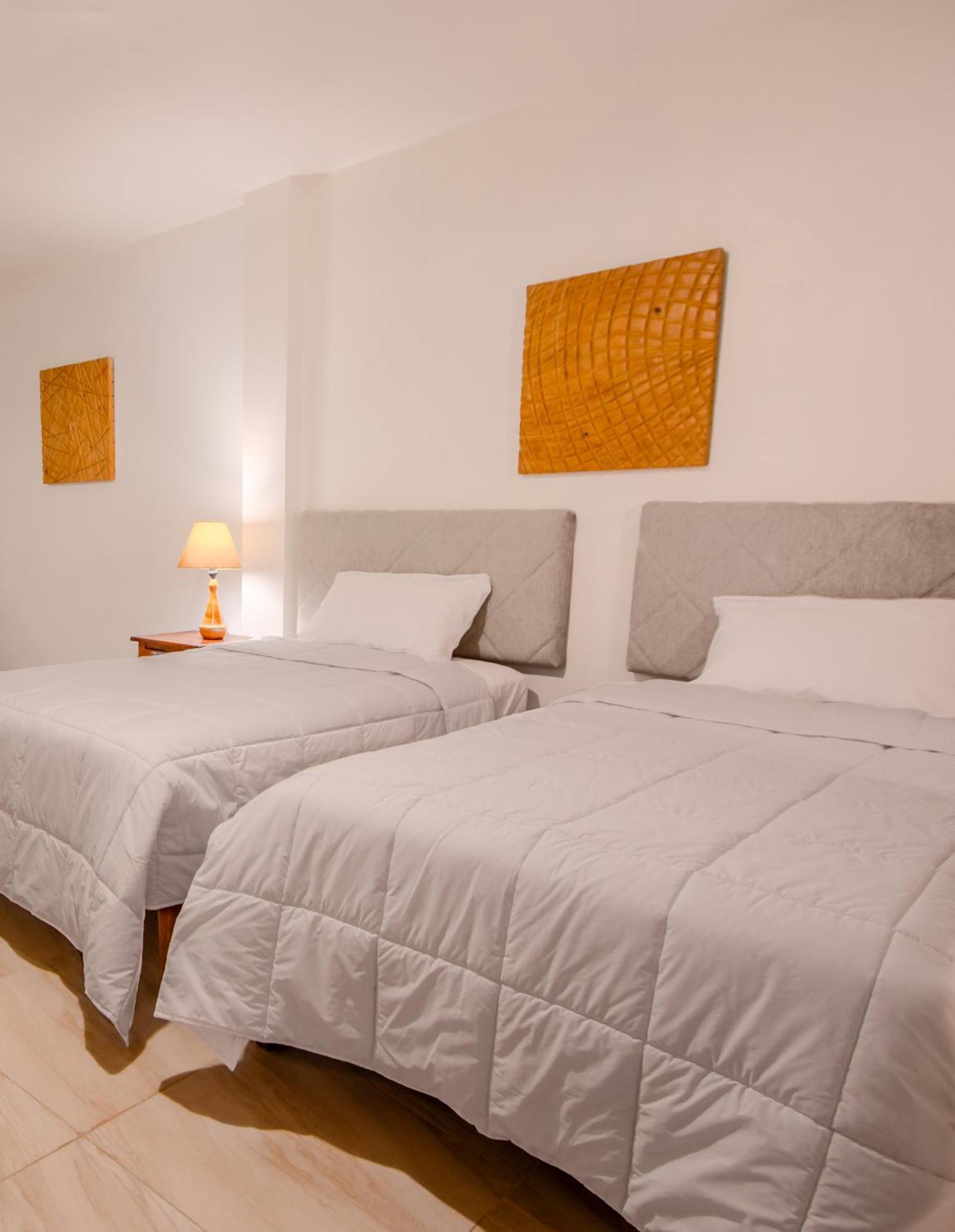 Hotel La Casa De Marita Puerto Villamil Esterno foto