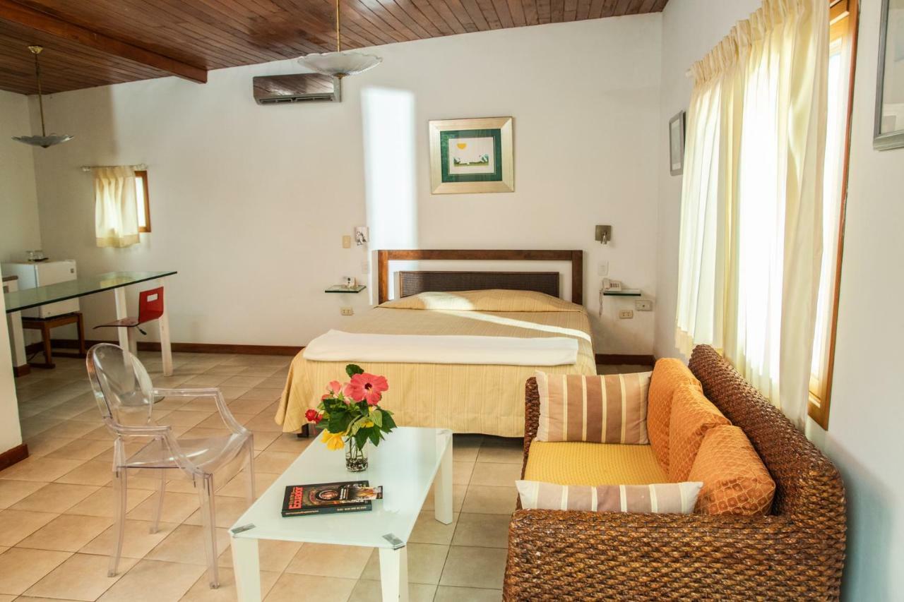 Hotel La Casa De Marita Puerto Villamil Esterno foto